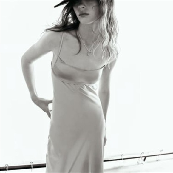 COPY - Satin effect cutout dress taupe grey - Picture 6 of 15